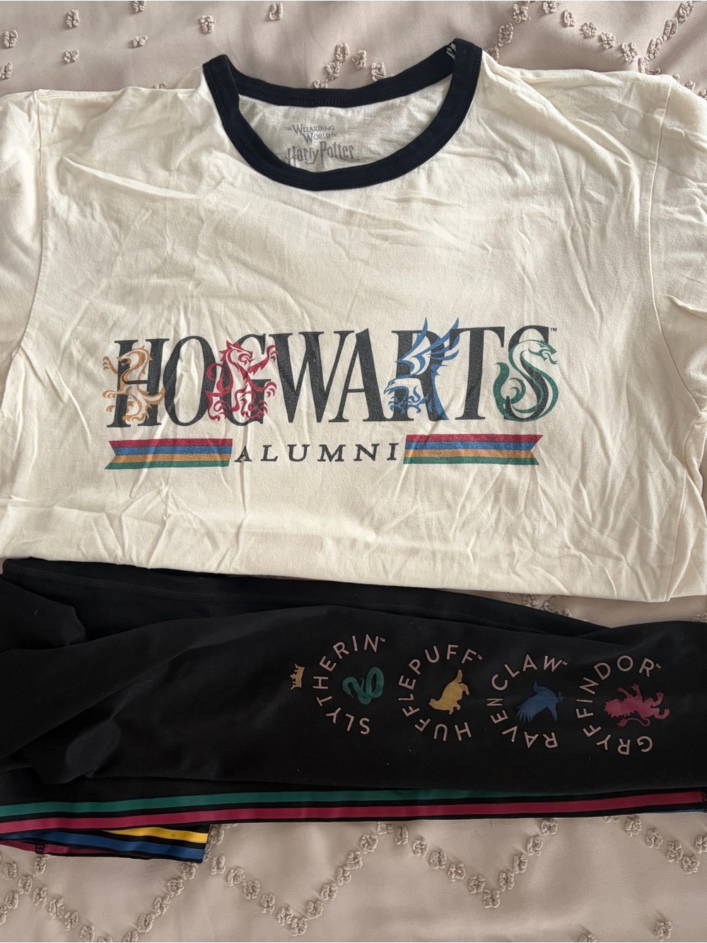 Harry Potter Women’s "Hogwarts Alumni" Ringer Tee and leggings set